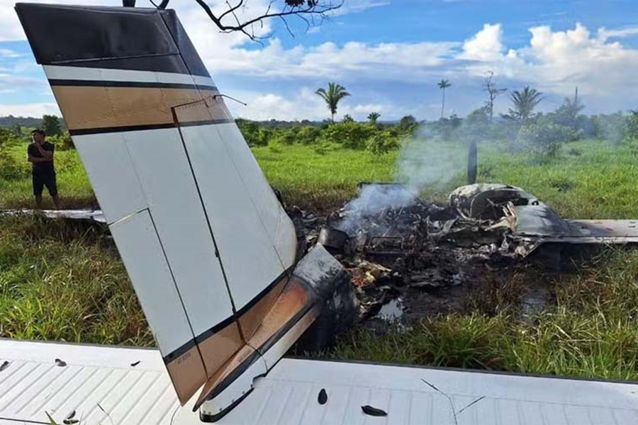 INCENDIADO: Avião interceptado sobrevoando Rondônia realiza pouso forçado em MT 