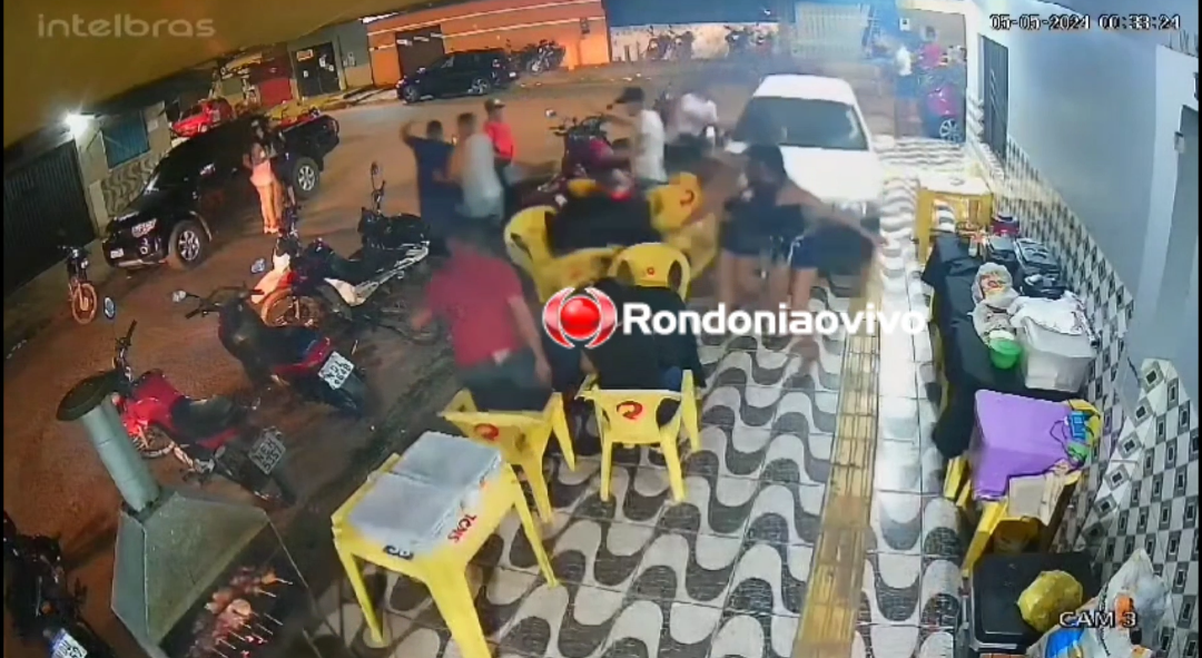 EMBRIAGADO: Vídeo mostra  motorista atropelando três mulheres em bar 