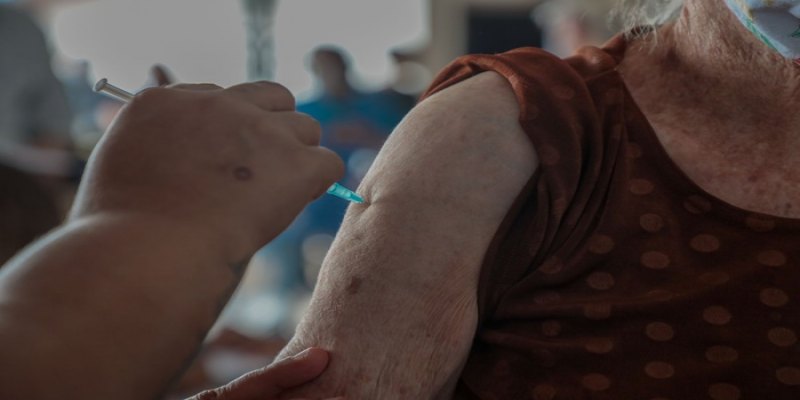 COVID-19: Porto Velho começa a vacinar pessoas acima de 80 anos com a 4ª dose