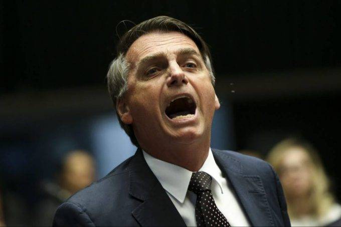 SABATINA: Bolsonaro cita editorial da ditadura e Rede Globo responde