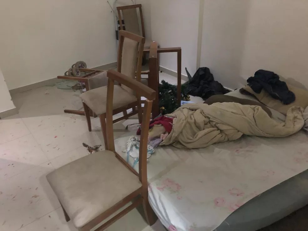 DESCONTROLADO: Homem invade apartamento, espanca ex-mulher e foge levando celular dela