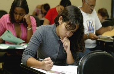 RECENTE - Tema da redação do Enem não está nos livros didáticos e não agrada historiadores