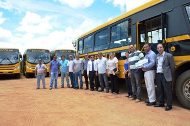 Novos ônibus são vistoriados