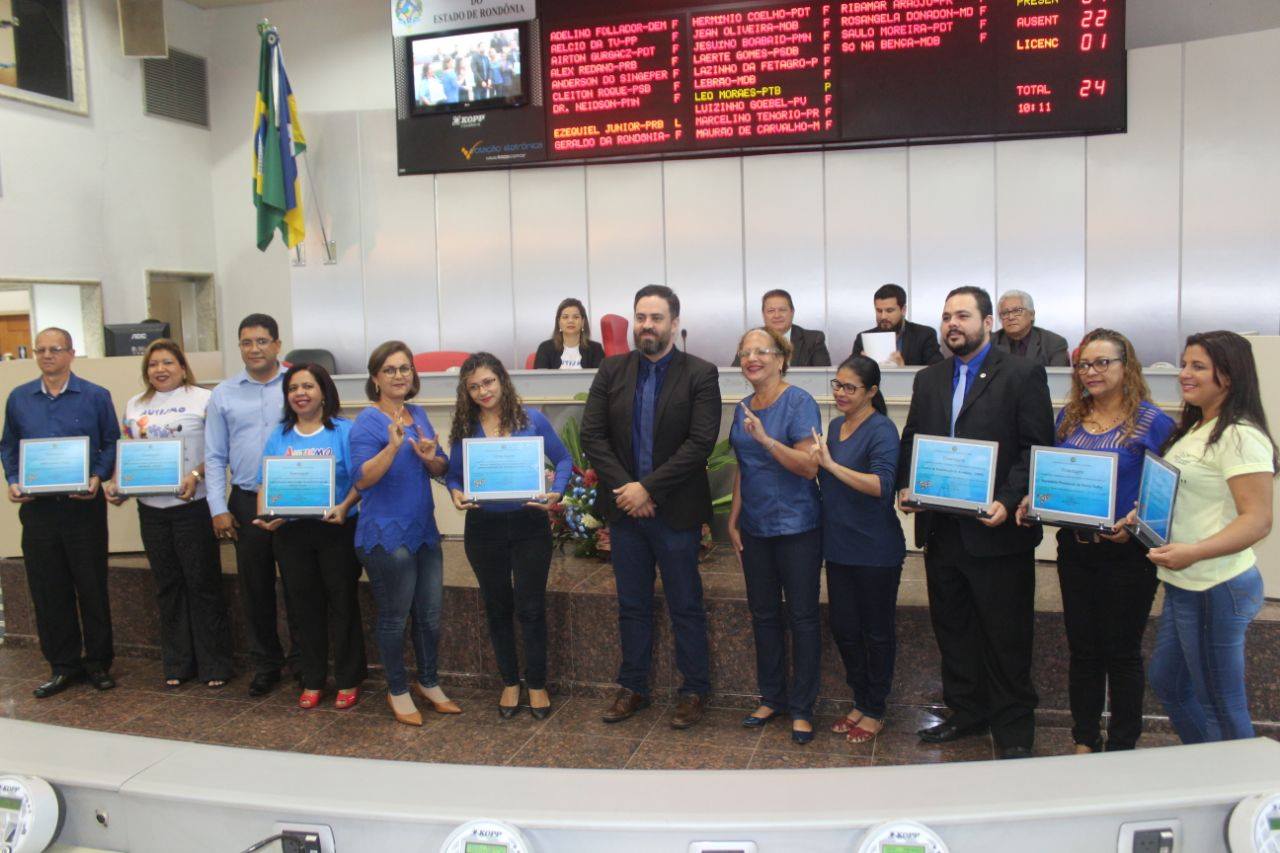 Léo Moraes realiza sessão solene em alusão ao Dia de Conscientização do Autismo