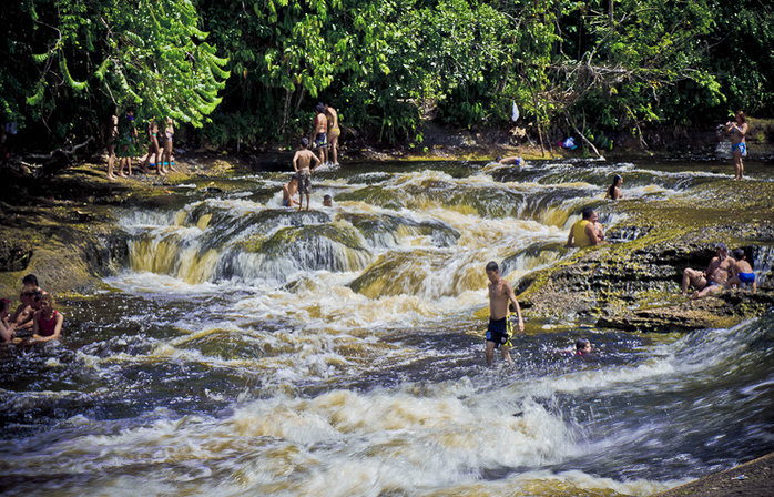 RECEITA: Gasto de turistas estrangeiros no Brasil cresce em março