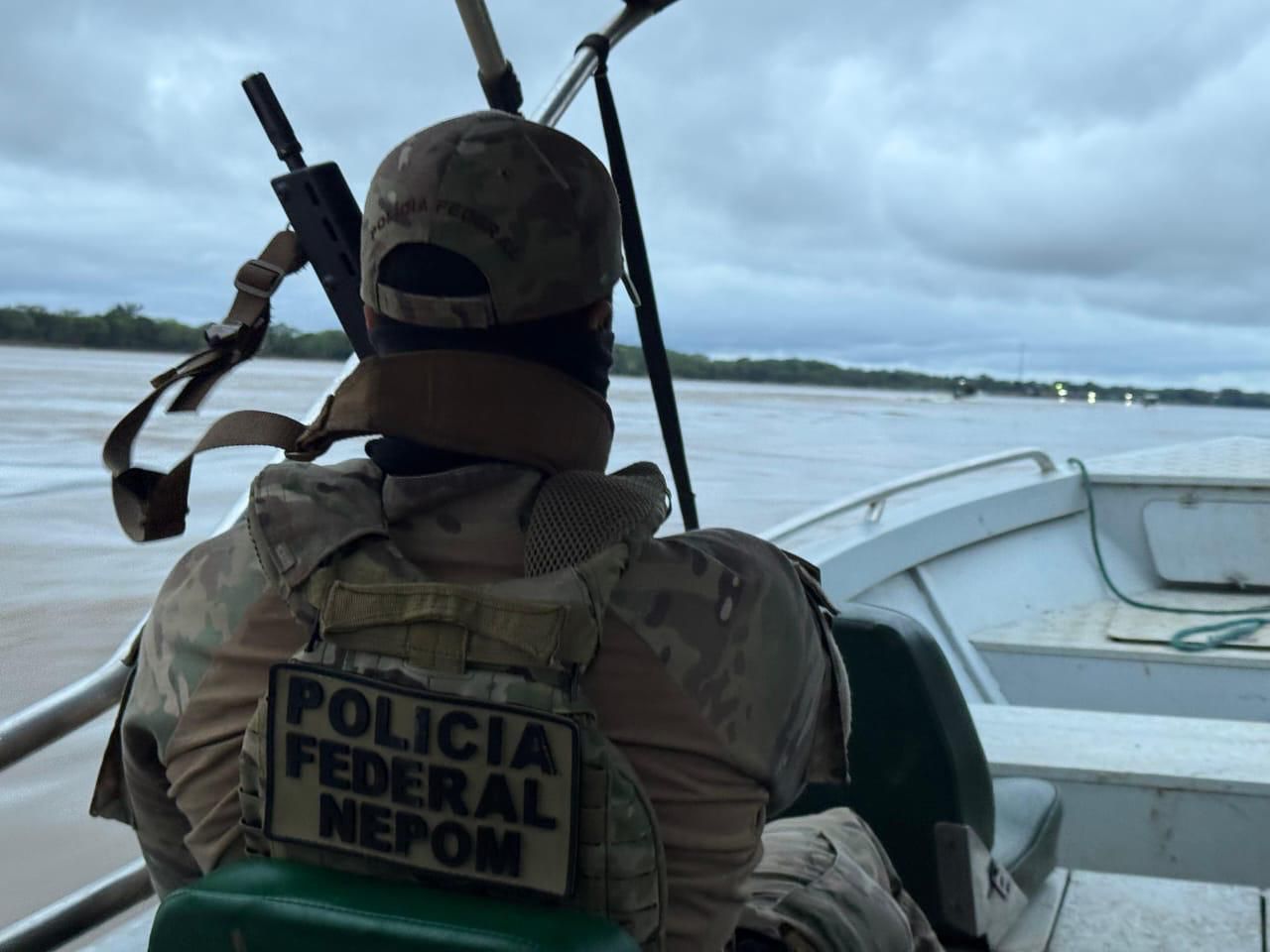 AÇÃO: PF prende homem em flagrante por contrabando de combustível em Guajará-Mirim/RO