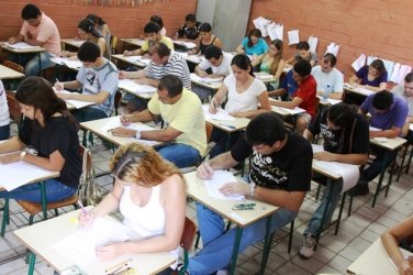 Concursos públicos têm 19,7 mil vagas abertas com salário de até R$ 25.260