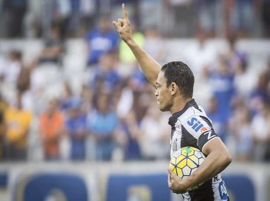 Santos leva empate do Cruzeiro e vê título ficar distante