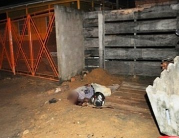 ARIQUEMES - Homem é executado a pauladas em via pública  