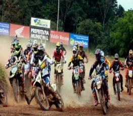 MOTOCICLISMO: Mais de 100 pilotos disputam Copa Limero de MX na capital