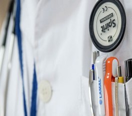 Inscrição para revalidar diplomas médicos começa em 24 de julho