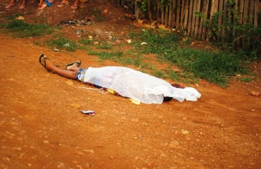 EXECUTADO - Ex- presidiário é morto a tiros em frente da sua casa na capital - Fotos