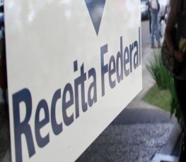 Receita adia prazo para entrega do informe de rendimento do funcionário