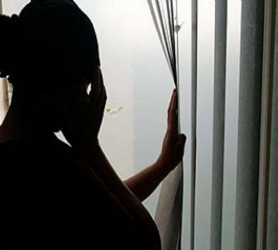 ESTUPRO COLETIVO - Menores abusam sexualmente de menina de 12 anos