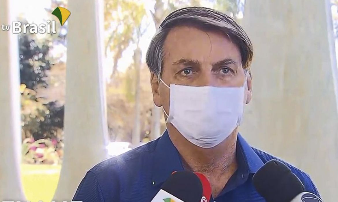 SAÚDE: Bolsonaro sanciona lei que prioriza teste para profissionais essenciais