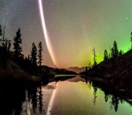 Estranho arco luminoso é visto no Canadá