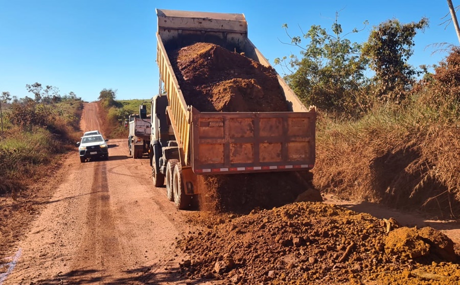 JEAN OLIVEIRA: DER atende solicitação de deputado e realiza melhorias na Rodovia 490