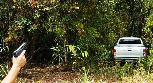 Corpo é encontrado ao lado de caminhonete embaixo de torre na capital