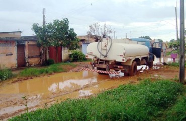 ILHADOS – Comunidade do bairro Conceição vive a mercê da lama há quatro meses – Fotos