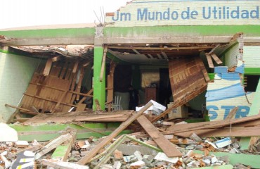 Rolim de Moura – Vitimas do temporal recebem socorro – Fotos 