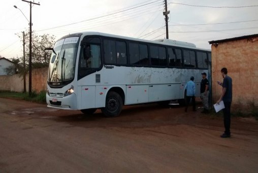 Ônibus alugados vão ser dispensados, anuncia SEMTRAN