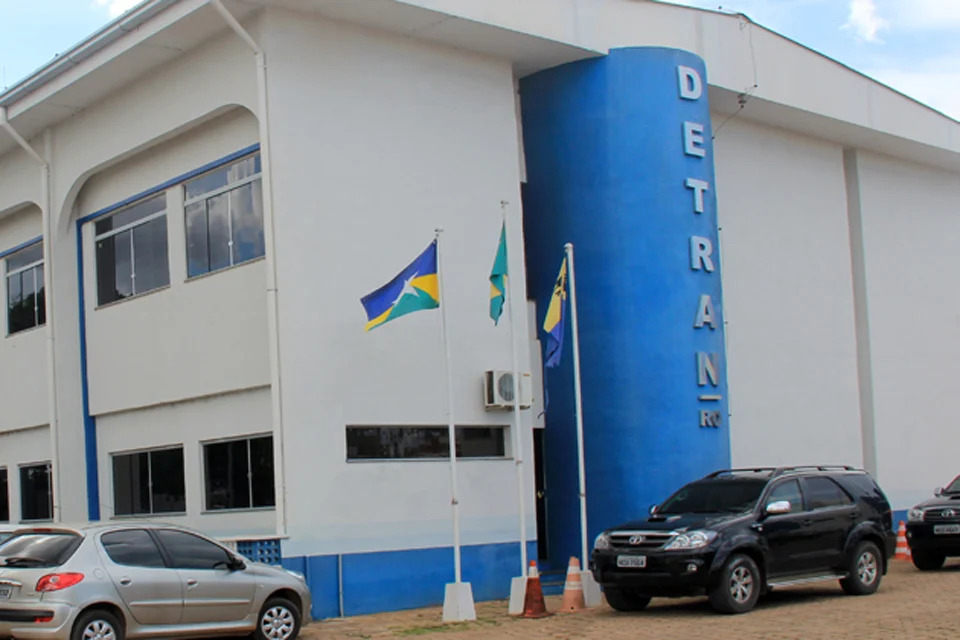 ERÁRIO: Decisões do TCE atingem contratos do Detran-RO que somam R$ 393 milhões