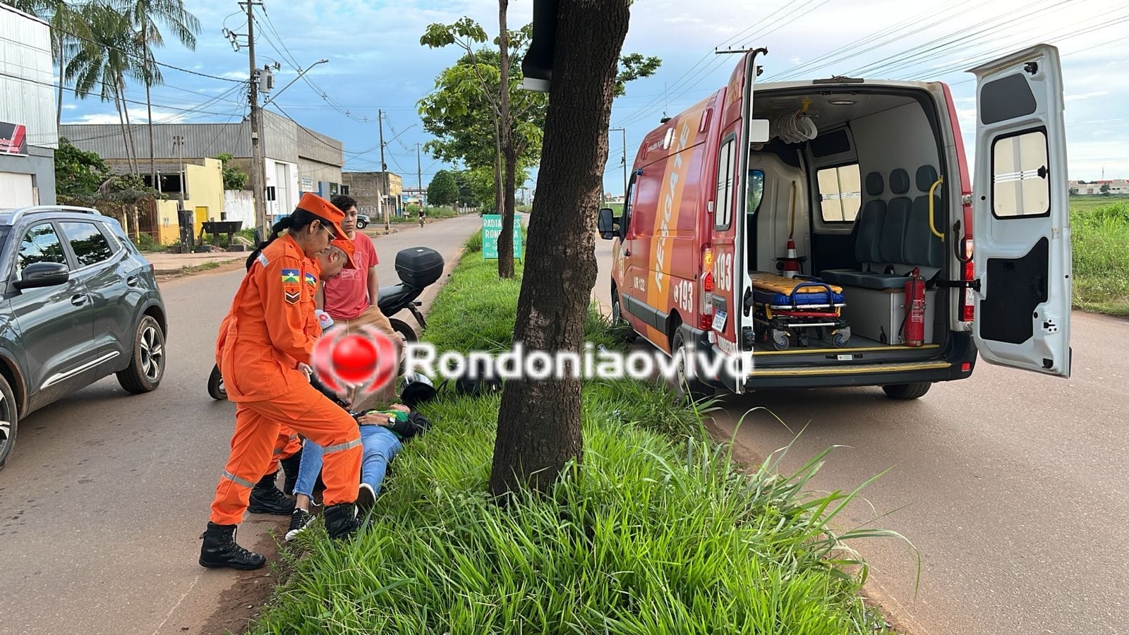 NA GUAPORÉ: Mulher em moto sofre ferimentos após atropelar ciclista 