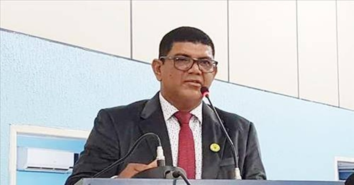 TENSÃO: Ex- prefeito ameaça atirar em PM's e recusa se entregar após agredir namorada