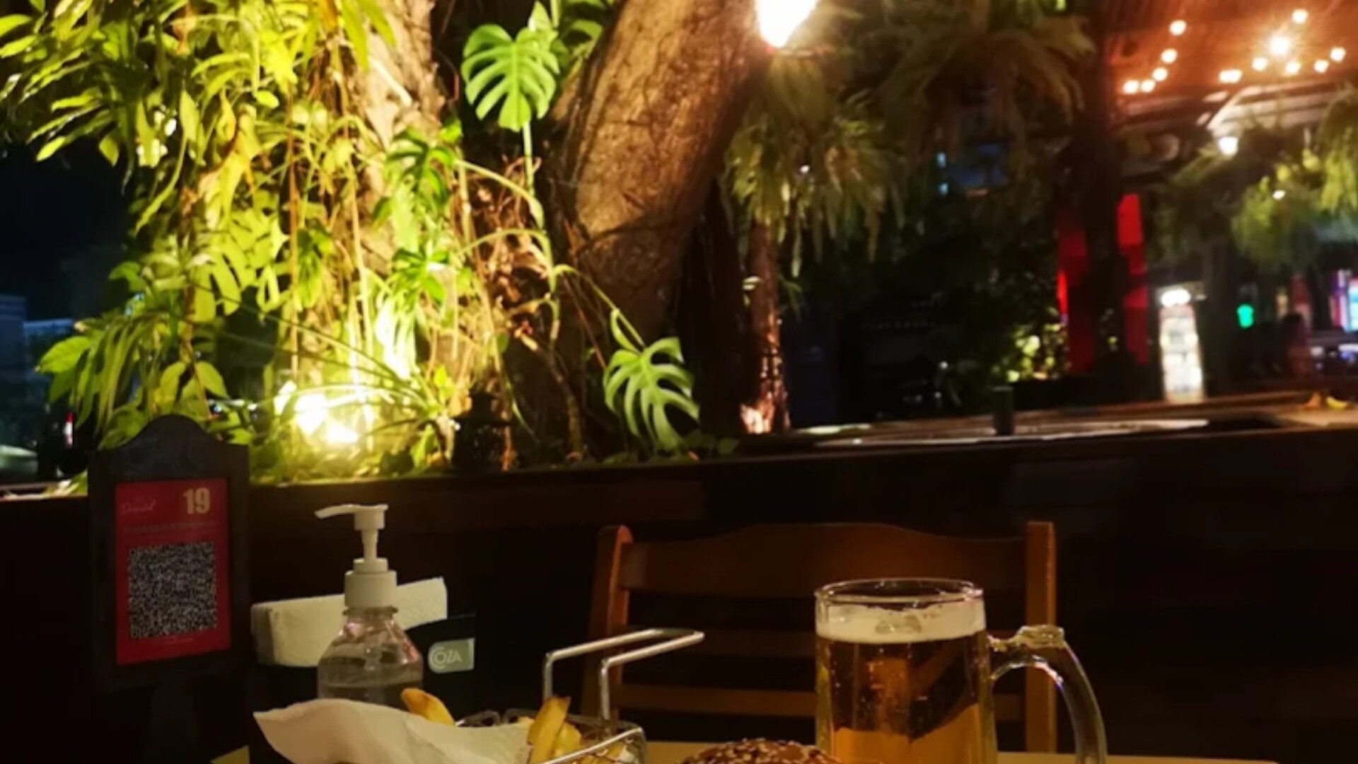 NO OLHO: Briga entre mulheres por mesa de restaurante acaba com enfermeira hospitalizada 