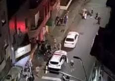 NO CENTRO: Dois assaltantes são presos após roubo a mulher na frente de boate 