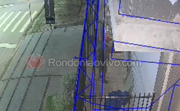 VÍDEO: Criminoso é filmado tentando cometer furto em escritório de advocacia 