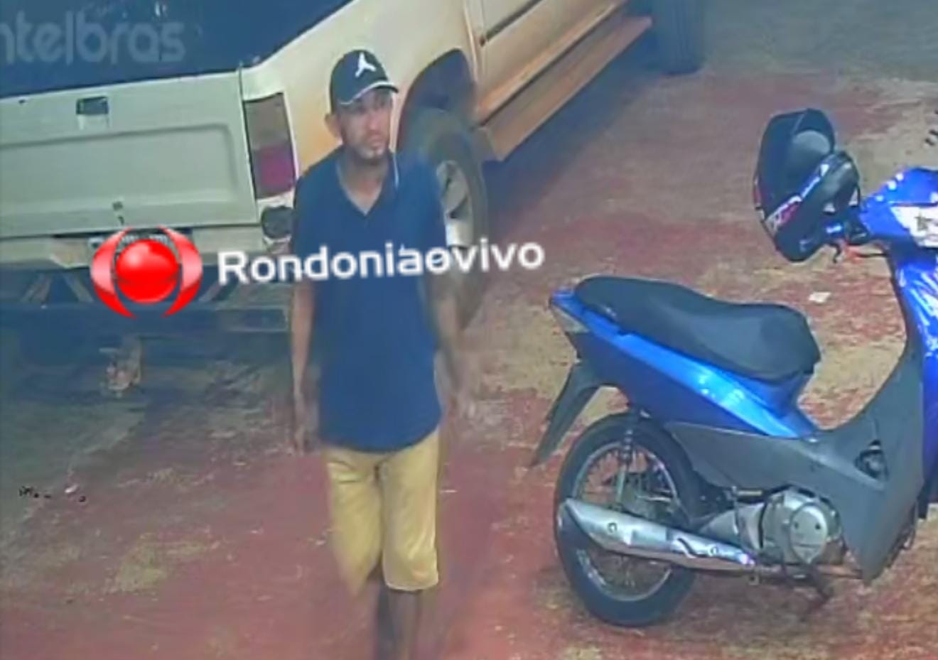 VÍDEO: Ladrão é filmado furtando bicicleta em frente de farmácia 