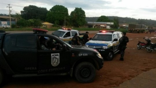 Menores são baleados após roubo em supermercado, um morreu