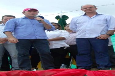 CHUPINGUAIA - Deputado participa de inauguração de hospital e anuncia obras para o município