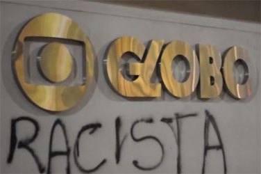  Fachada da Globo é pichada com a palavra 