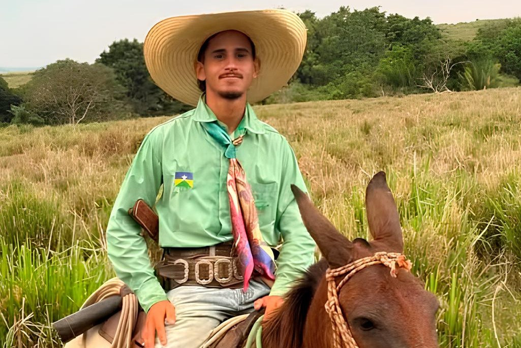 TRAGÉDIA: Jovem morre após cair de barco durante pescaria com amigos de trabalho