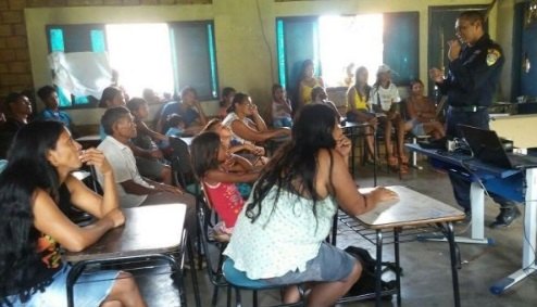 PROERD 6º BPM Fron visita aldeia indígena de Diolinda