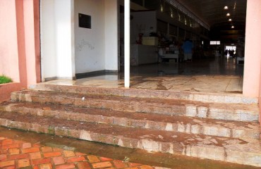 CASCÃO – Feirantes do mercado central de Porto Velho se revoltam com água podre e mau cheiro - Vídeo e Fotos