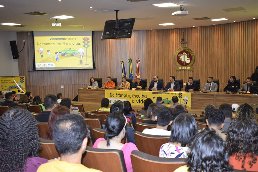 'NO TRÂNSITO, ESCOLHA A VIDA': Detran Rondônia realiza Semana Nacional de Trânsito