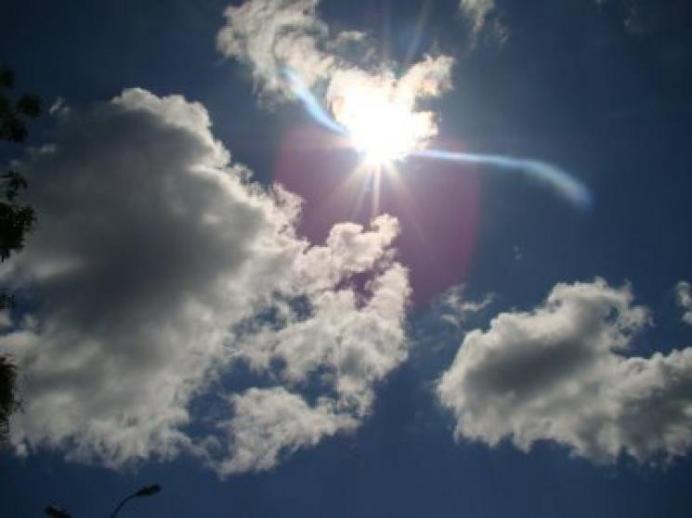 Previsão de sol entre nuvens e pancadas de chuva para esta sexta-feira, segundo Sipam