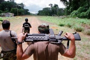 MESCLADO - Polícia Federal combate extração ilegal de madeiras em terras indígenas 