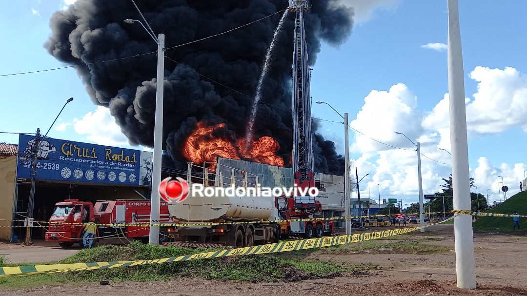 'APROVEITADORES': Após destruição por incêndio na loja Rover, ladrões são presos praticando furto