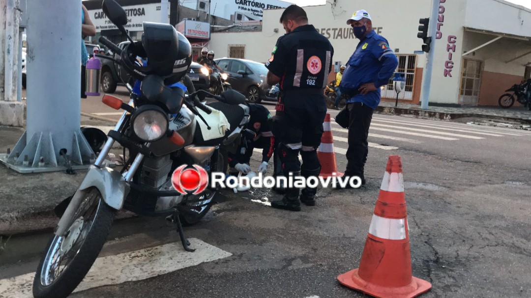 COLISÃO: Mulher em moto sofre fratura exposta após acidente na 7 de Setembro