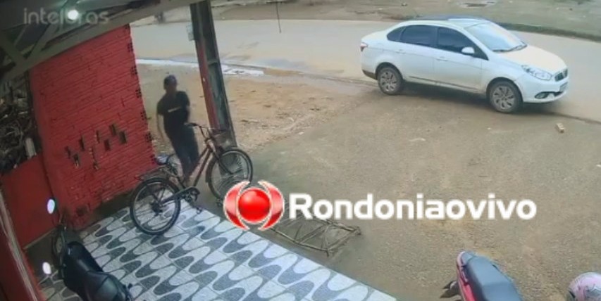 VÍDEO: Câmera de segurança flagra ladrão furtando bicicleta em frente a panificadora