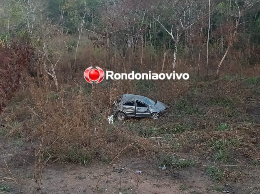 GRAVE: Capotamento de Fox na BR-364 deixa vários feridos