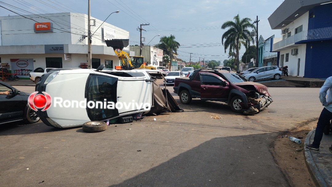 TRÊS CARROS BATIDOS: Crianças ficam feridas após acidente com capotamento