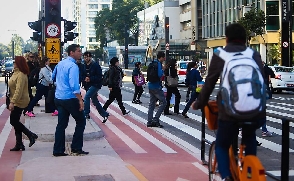 LEI DE TRÂNSITO: Confira mudanças para pedestres e ciclistas em 2018