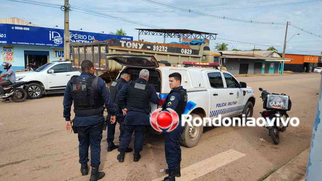 SE DEU MAL: População espanca acusado de roubar Jeep Renegade e causar acidente 