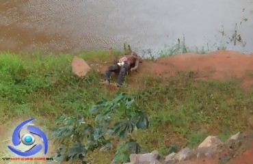 JI-PARANÁ - Cadáver é encontrado com as vísceras expostas em  ponte - Imagem Forte