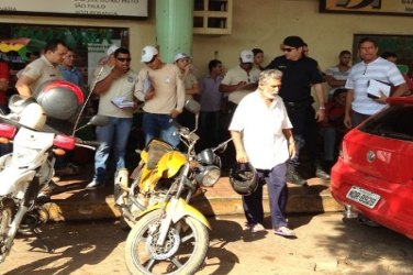 Comerciante denuncia abuso de agente de trânsito na rodoviária